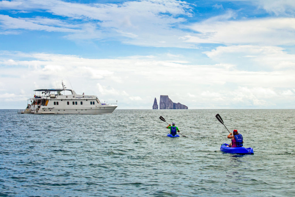 Archipel I Sea kayaking Kicker-Rock