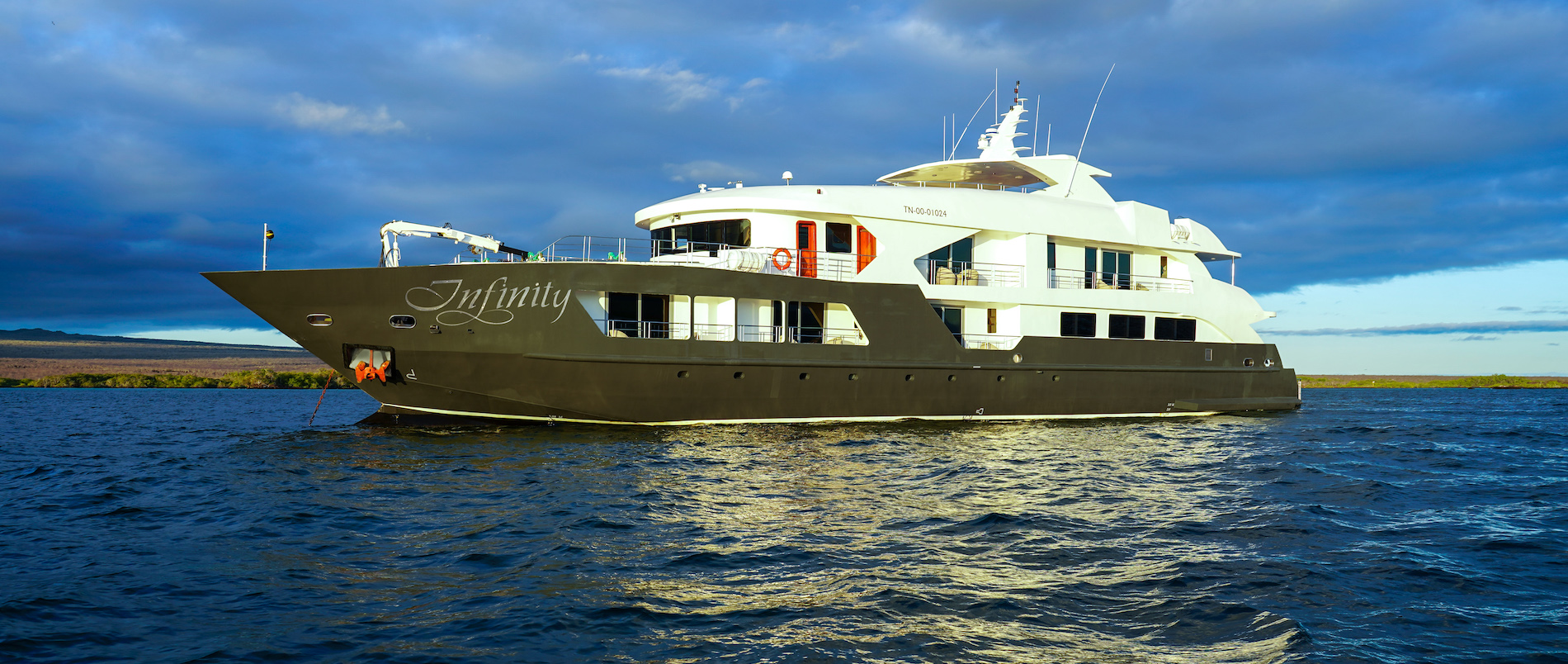 M/Y Infinity Galapagos Yacht