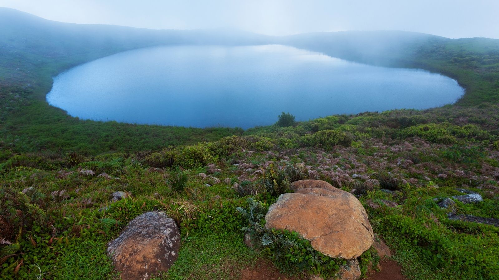 El Junco Lagoon – Galápagos Elements: Iconic Islands Expedition